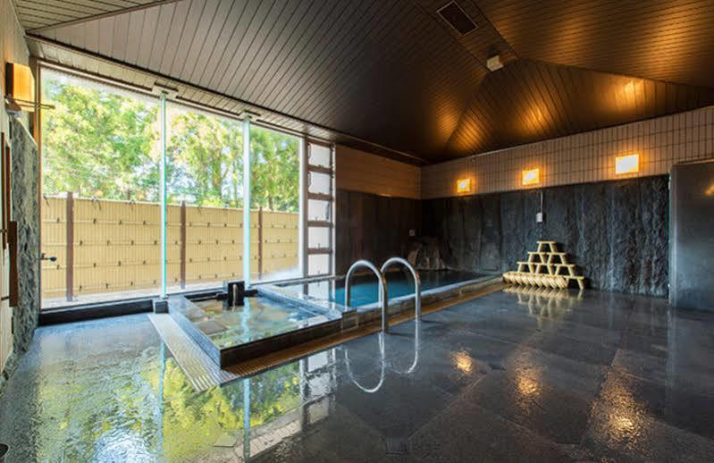 Hotel Takachiho Exteriör bild
